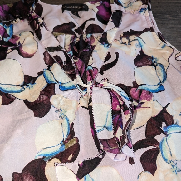 Banana Republic Floral Blouse - Picture 5 of 6